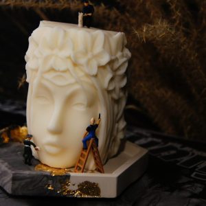 Sojowa świeca dekoracyjna - twarz kobiety