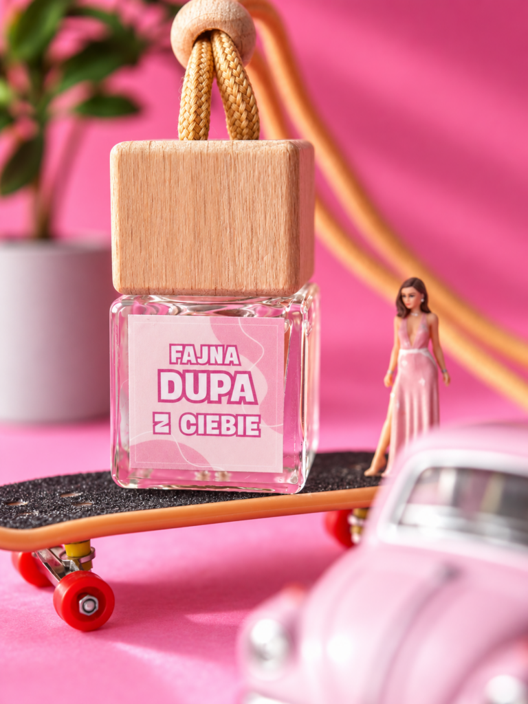 FAJNA DUPA Z CIEBIE – zapach do auta